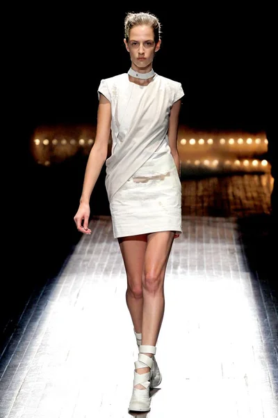 Look 33